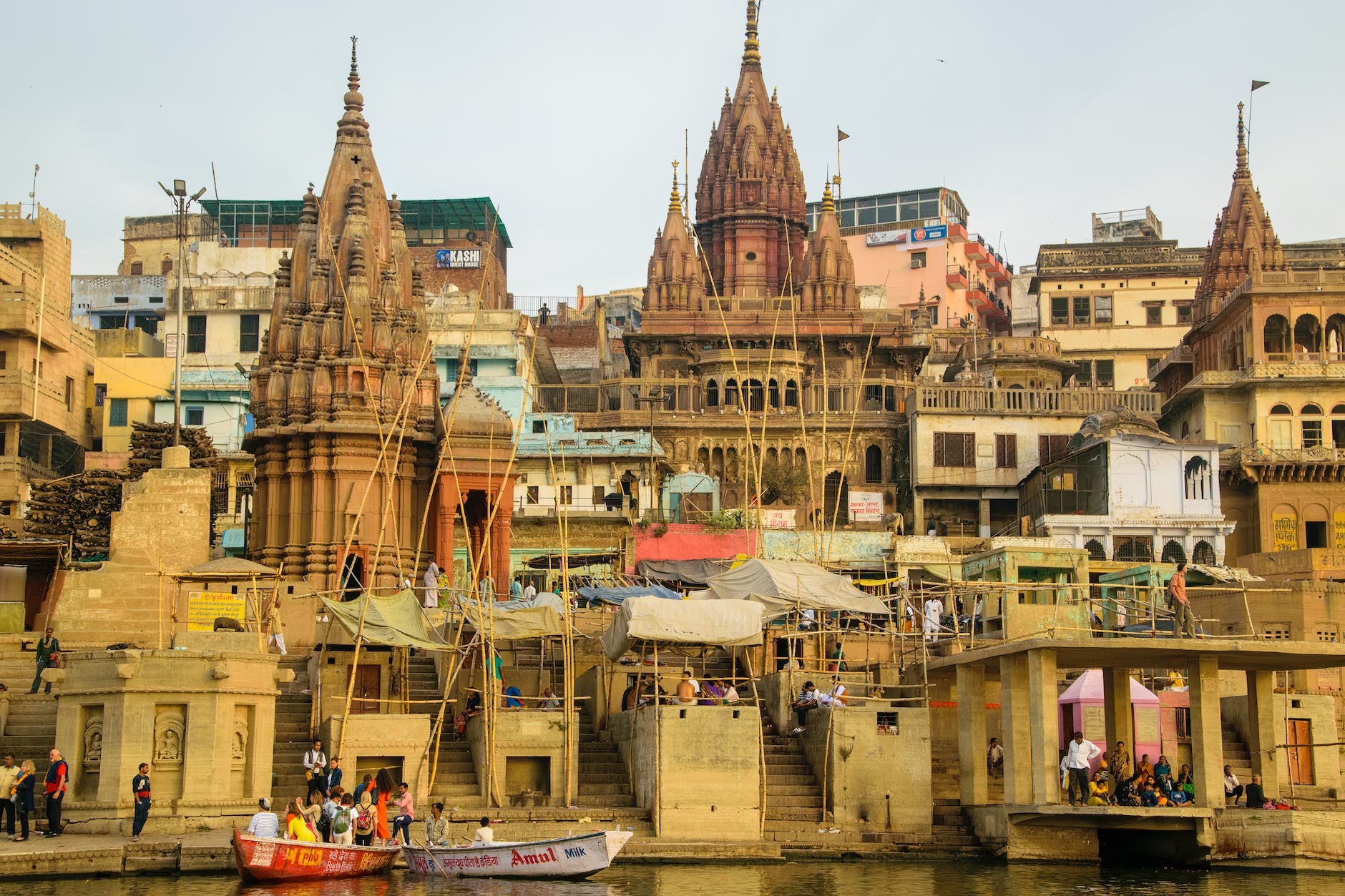 historical buildings in varanasi india